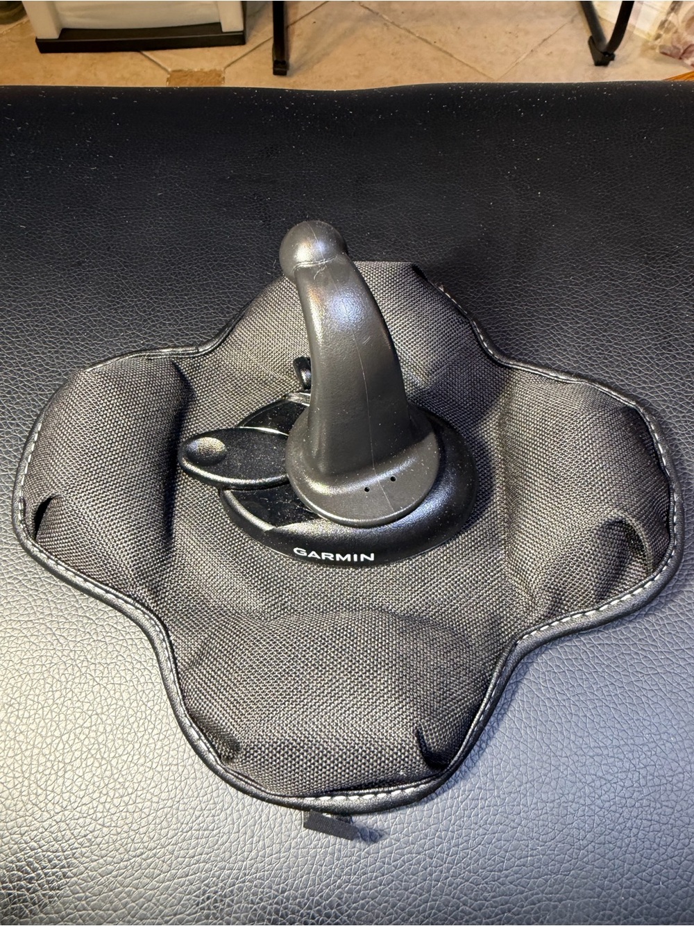 Garmin Black Suction Mount Accessory